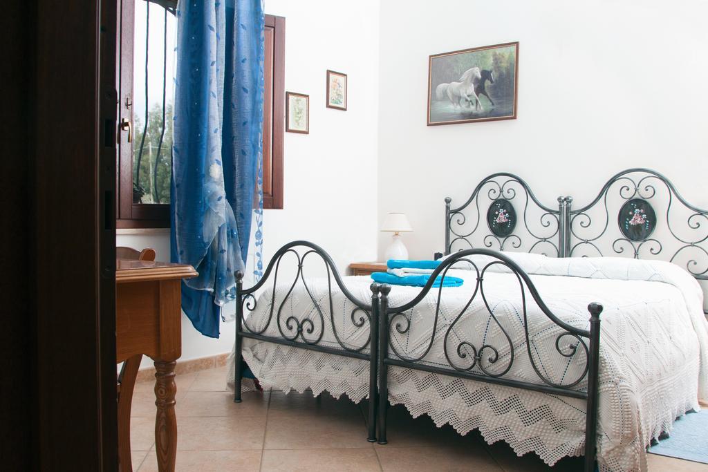 Il Vecchioliveto Di Ornella Bed & Breakfast Marrùbiu Rom bilde